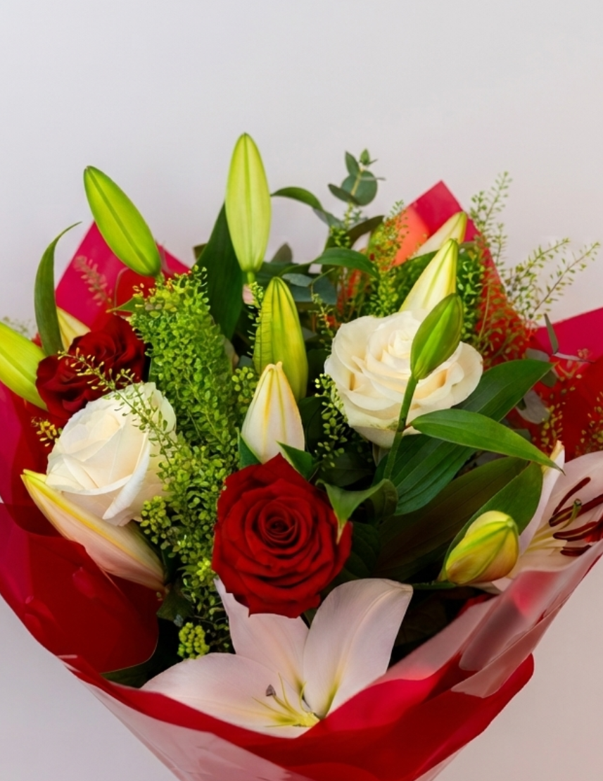 Classic Red & White Rose Bouquet