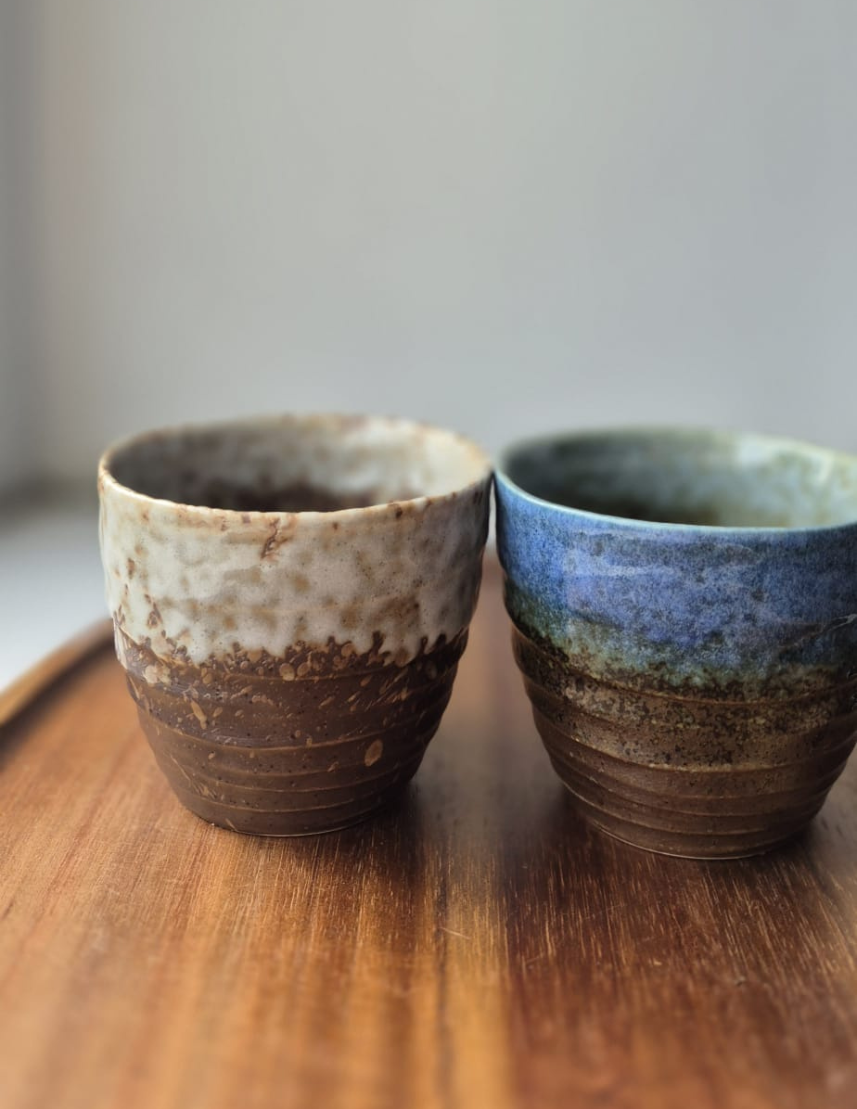 Handpainted Glazed Ceramic Tea Cups Set in Blue and White 