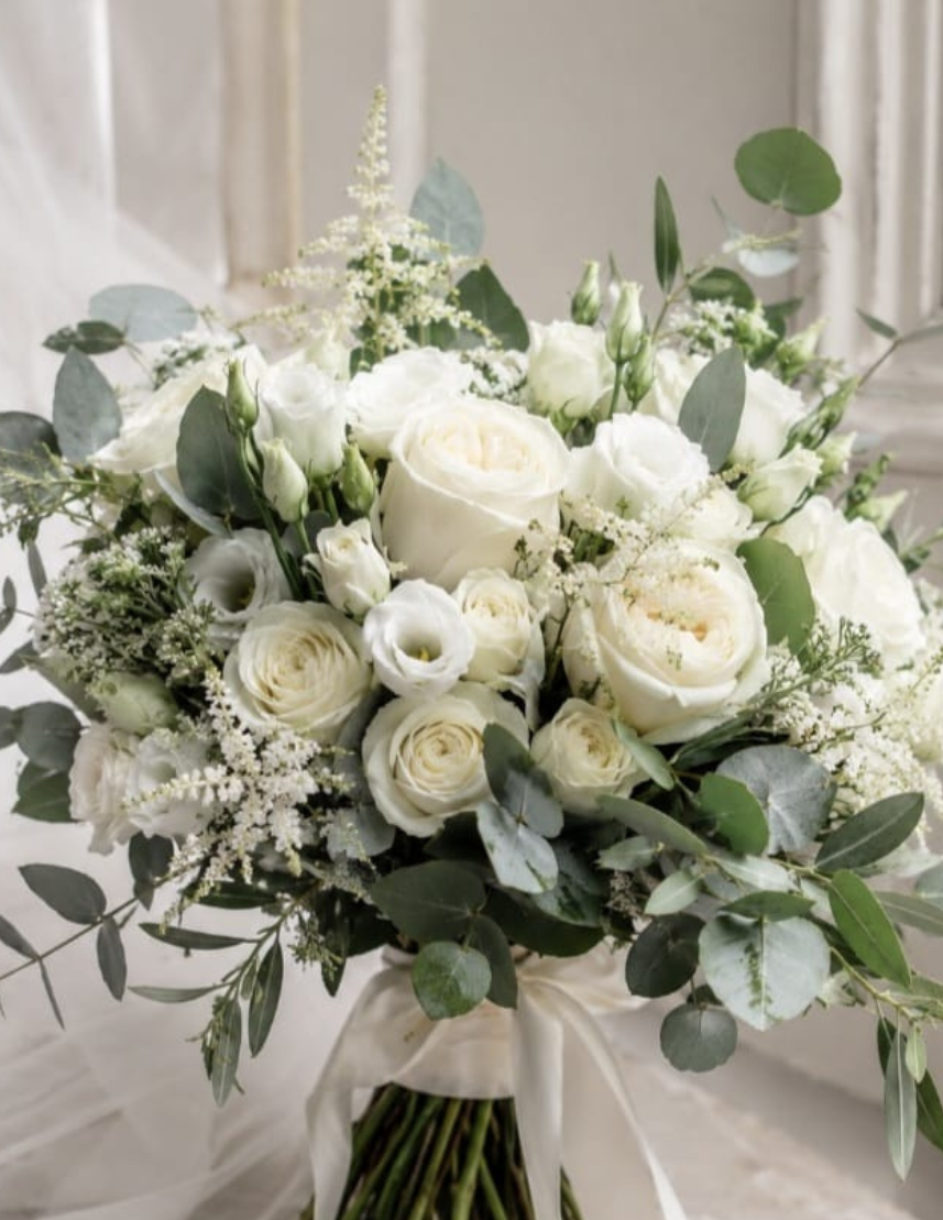 Bridal Bouquet – White & Green Elegance