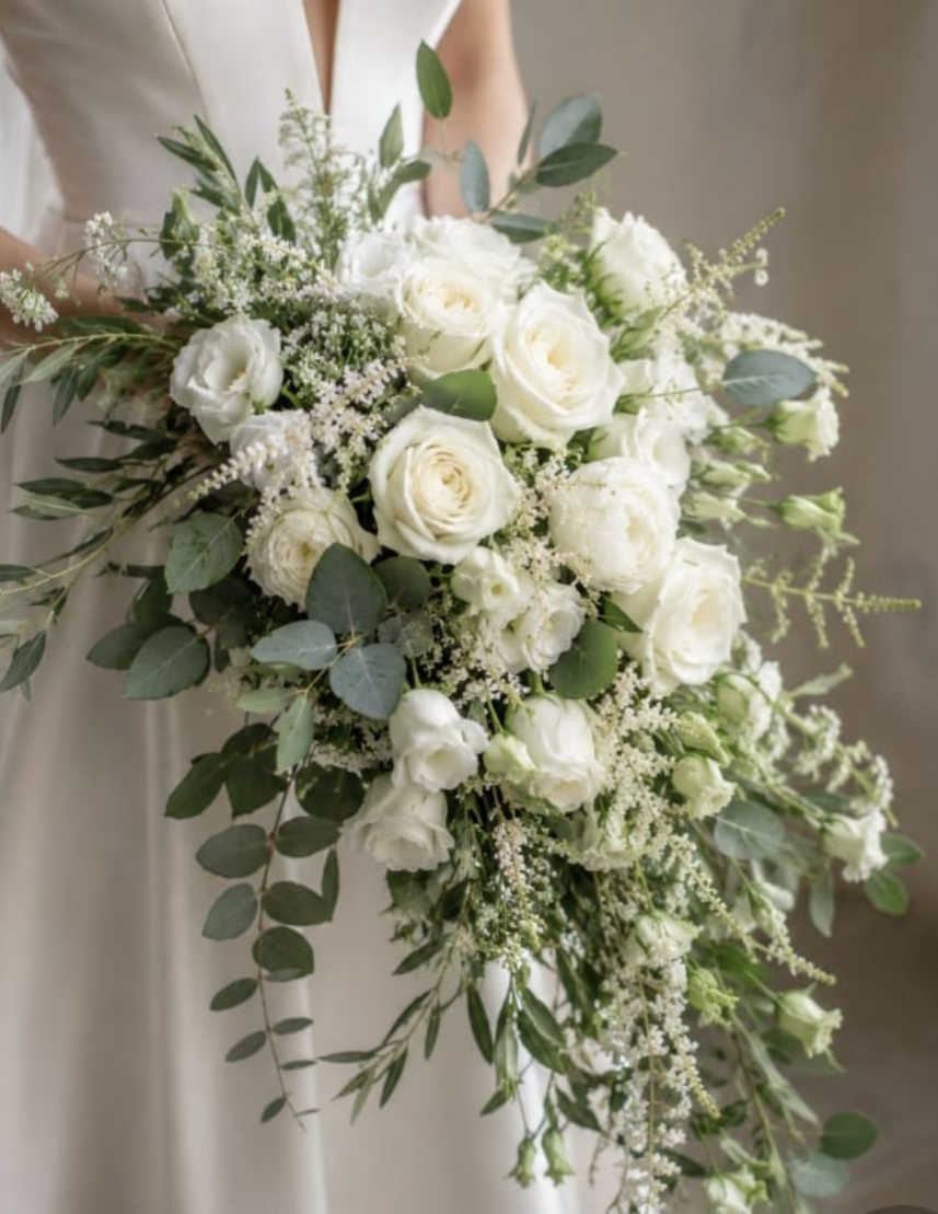Bridal bouquet – white & green elegance